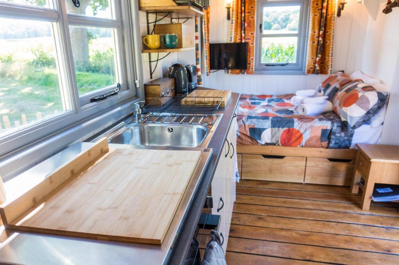 The Hideaway Hut - 1 Bed Shepherds Hut - הרפורד מראה חיצוני תמונה