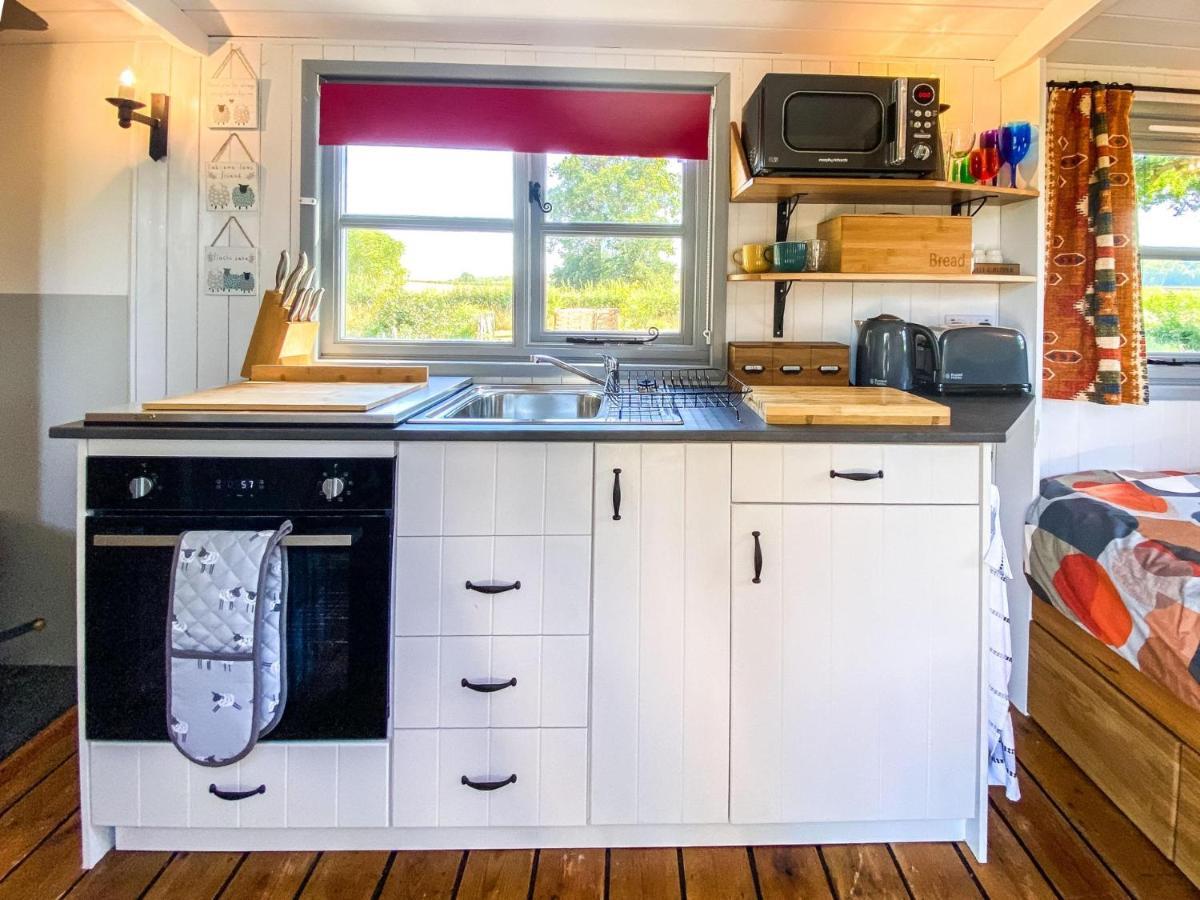 The Hideaway Hut - 1 Bed Shepherds Hut - הרפורד מראה חיצוני תמונה