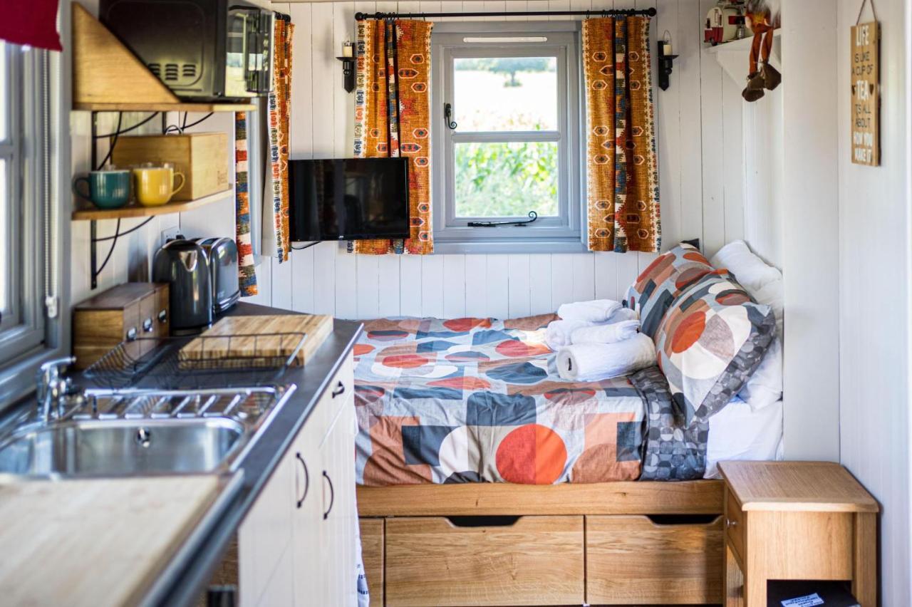 The Hideaway Hut - 1 Bed Shepherds Hut - הרפורד מראה חיצוני תמונה