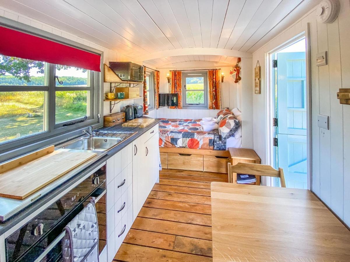 The Hideaway Hut - 1 Bed Shepherds Hut - הרפורד מראה חיצוני תמונה
